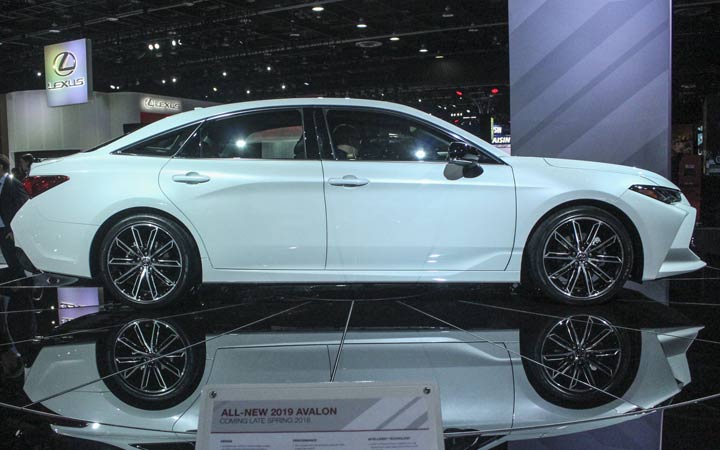 Toyota avalon 2023. Тойота Авалон 2019. Toyota Aurion 2020. Toyota Aurion 2019.