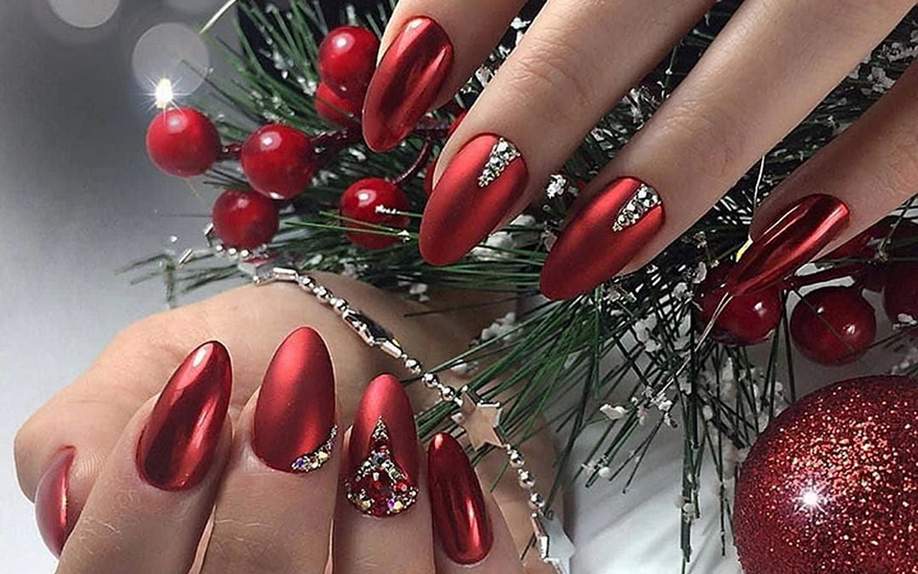 Новорічний манікюр 2022: ідеї дизайну нігтів на Новий рік з фото