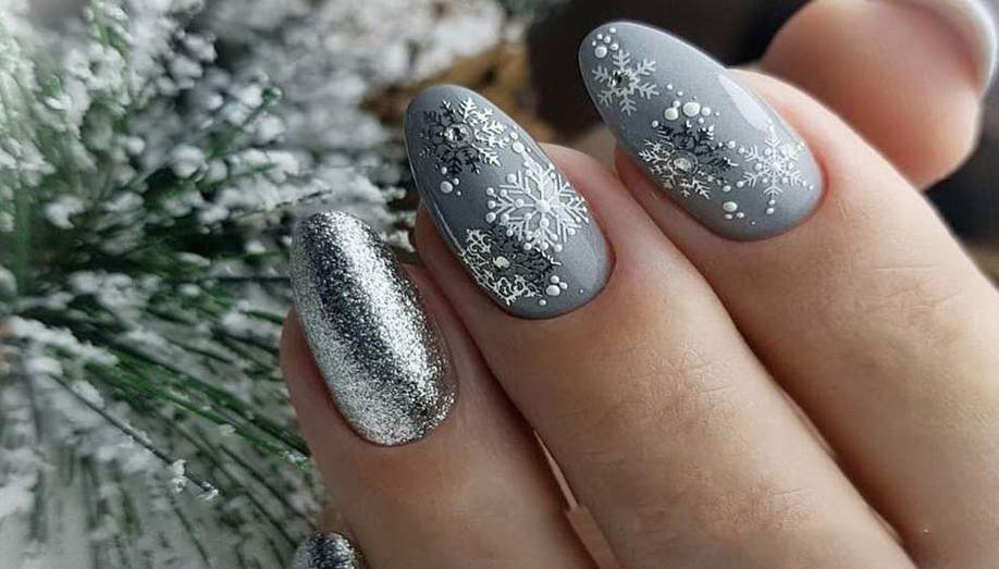 Новорічний манікюр 2022: ідеї дизайну нігтів на Новий рік з фото